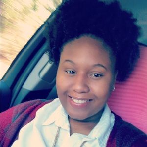 Meet your Posher, Latanya